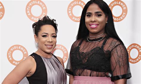 Orange Is the New Black Star Selenis Leyva Gets Married in。